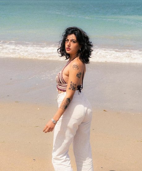 lapintoramarta model naked picture