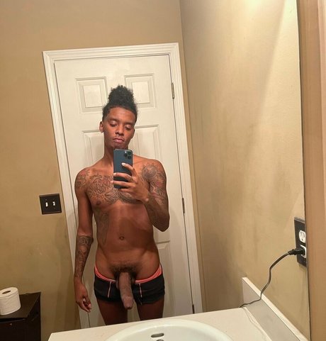 datwayaton model naked image