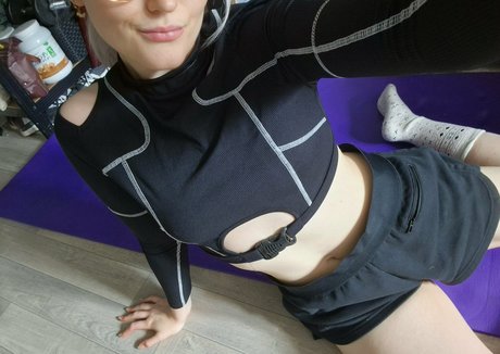 lenathegarbagecan nude actress photo