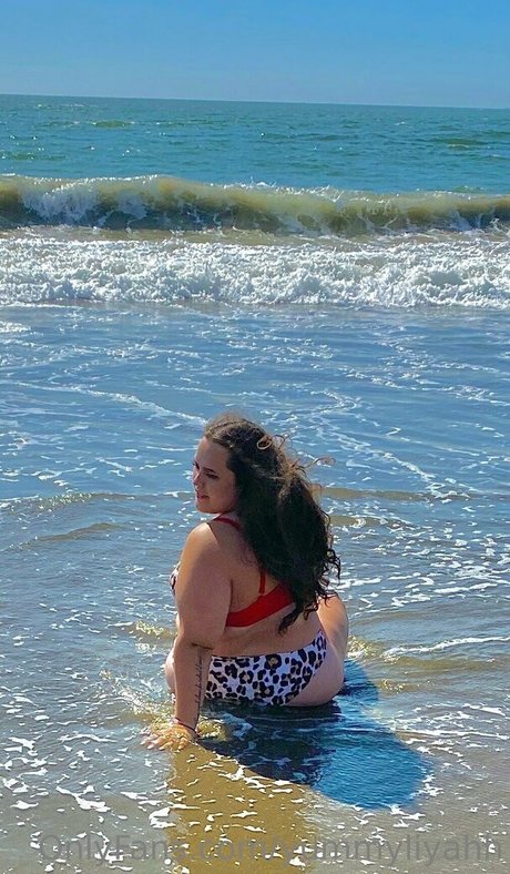 yummyliyahh beautiful model pictures