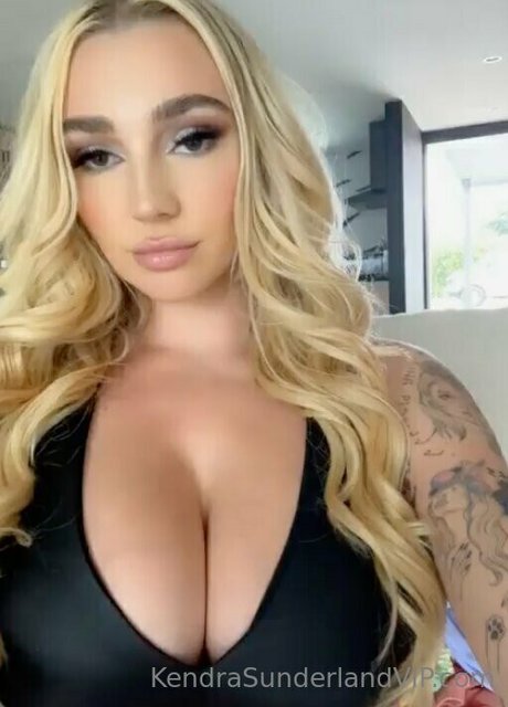 KendraSunderland pornstar naked picture