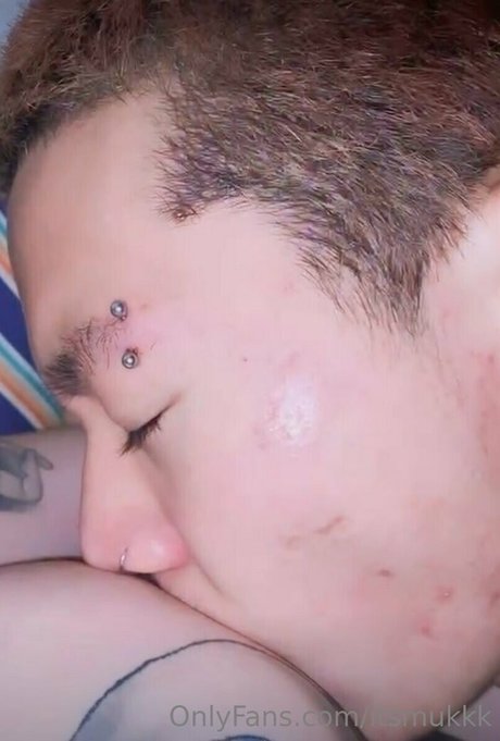 Itsmukkk model porn pic