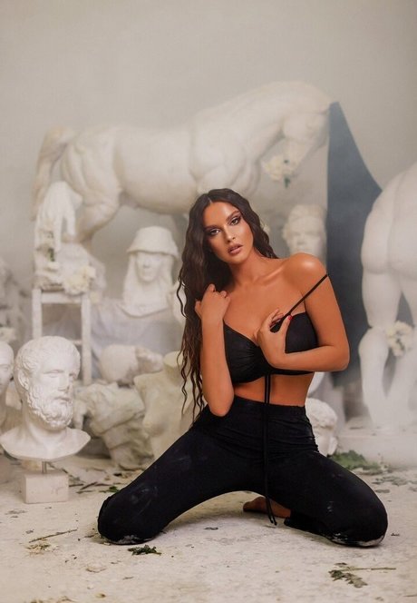 Oriola Marashi star pornographic gallery