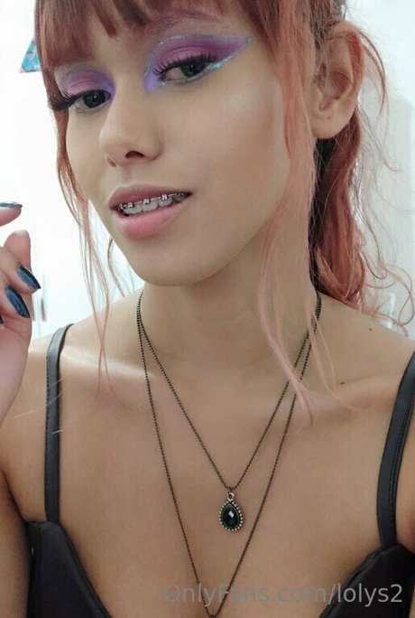 lolys2 naked star image