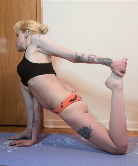 killerkiwi87 naked model img