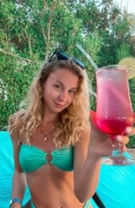 Mary Lvk sexy actress photo