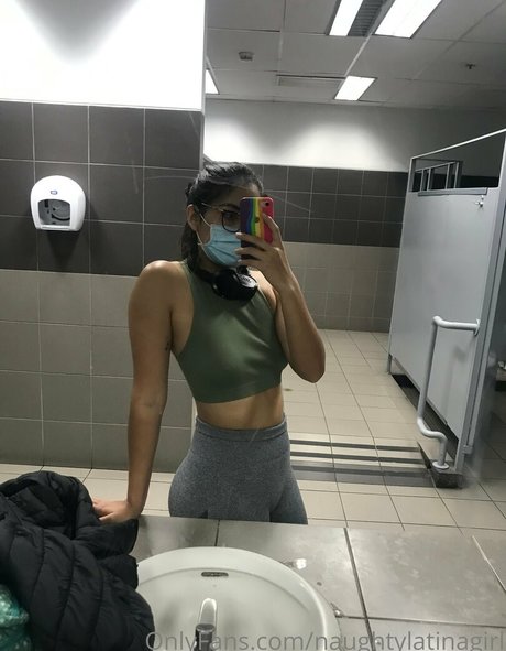 naughtylatinagirl sex model pictures