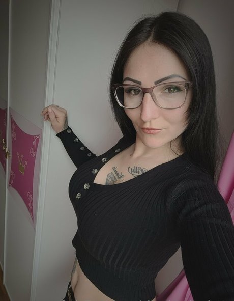 cheeky charlotte star hot images