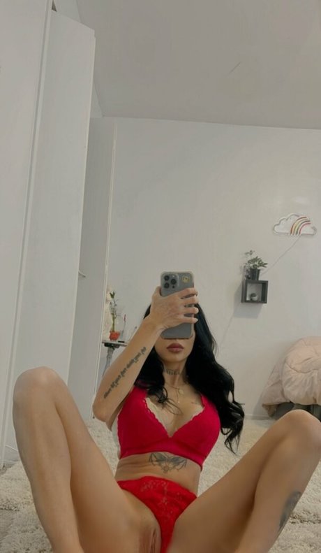 amandamaggie model naked pictures