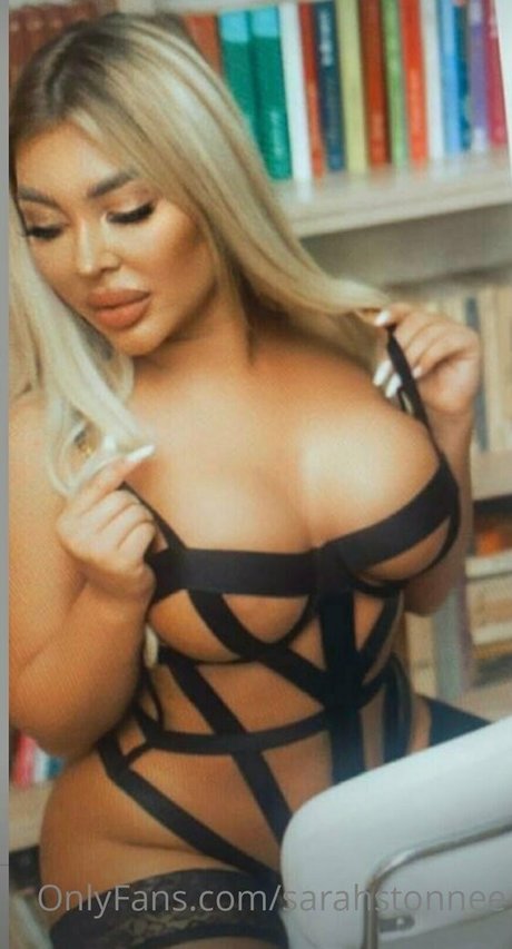 sarahstonnee star adult photo
