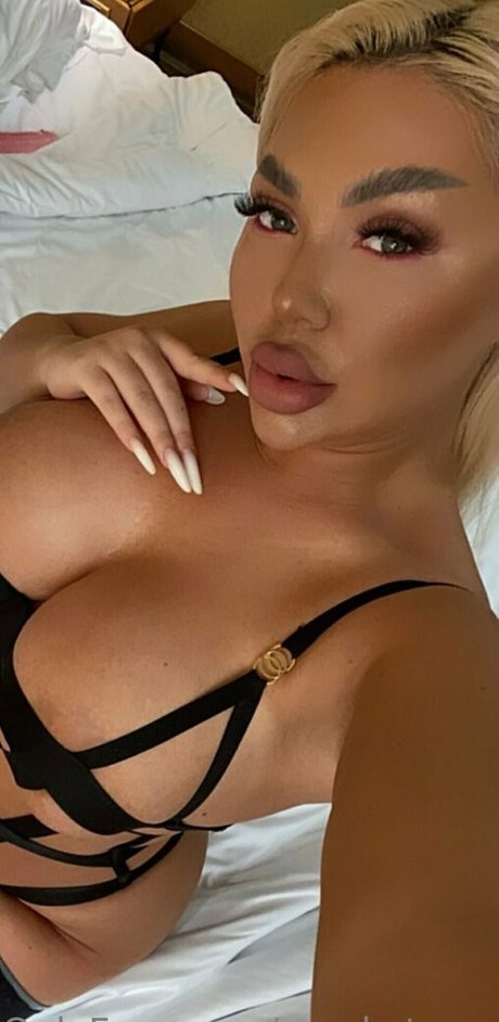 sarahstonnee nudes model photos