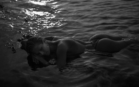 Natalie Jayne Roser pornographic model pic