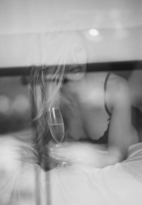 Natalie Jayne Roser beautiful star pictures