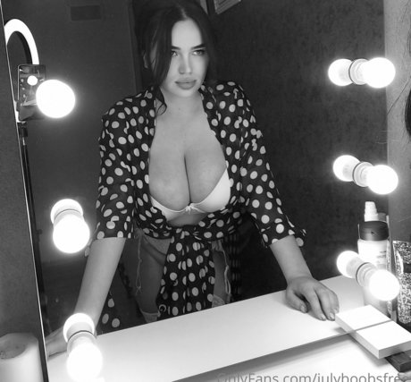 julyboobsfree model nice gallery