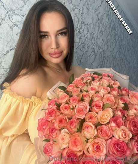 julyboobsfree xxx model img