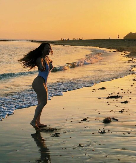 Dajinism adult model images