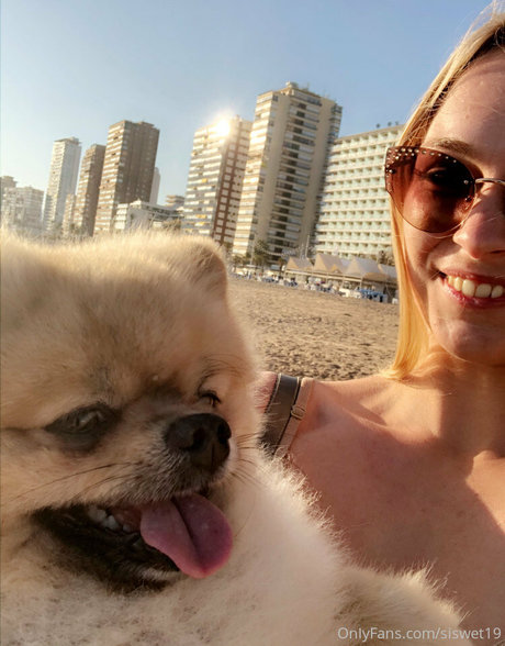 siswet19 erotic actress img