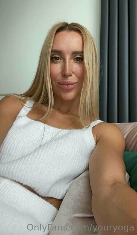 youryoga exclusive model archive