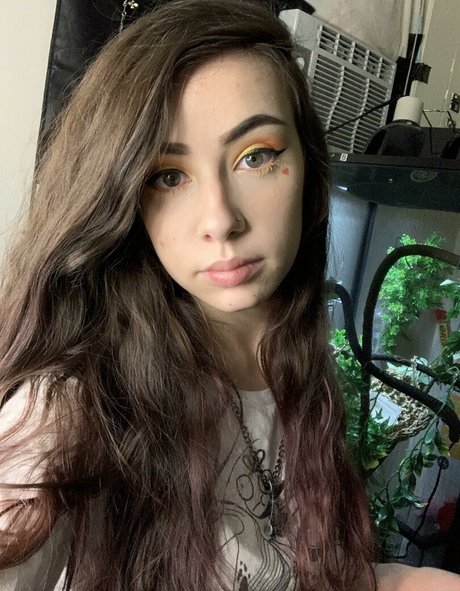 Lexi Lynx erotic pornstar image