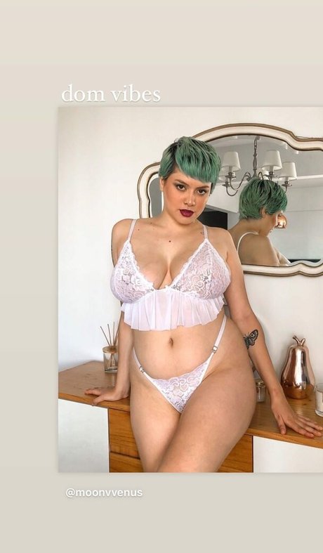 Moonvvenus nude star pictures