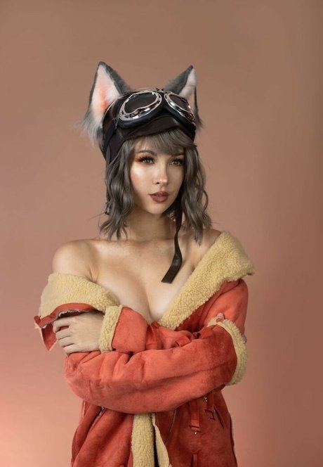 HendoArt naked actress image