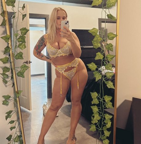 Shazza McKenzie sex star images