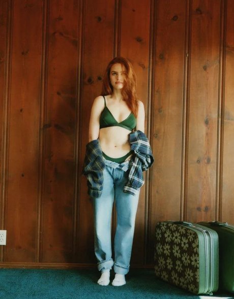 Madelaine Petsch model perfect gallery