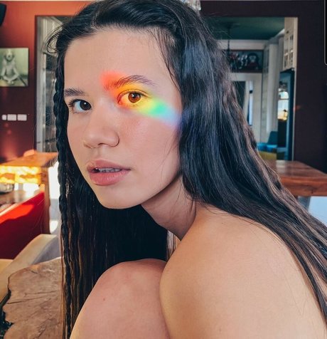 Evelin porn model pictures