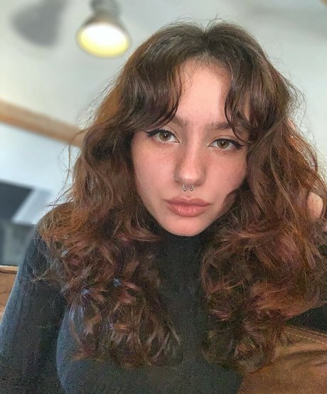 Deeperse pornstar naked pic