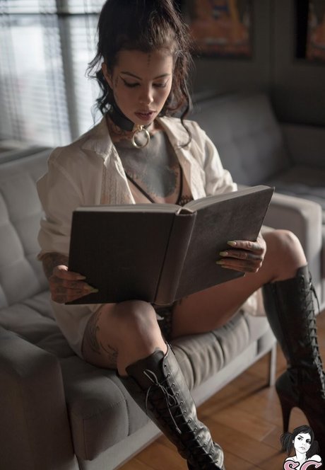 Marjo Suicide model high quality photos