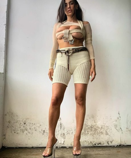 Bianca Censori pornstar nudes gallery