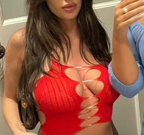 Bianca Censori model nude photo