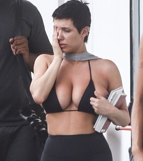 Bianca Censori pornstar free archive