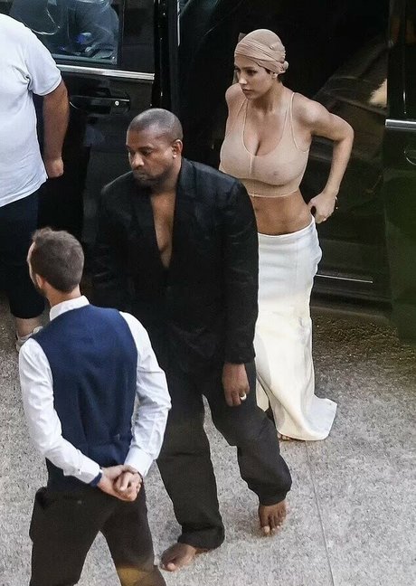 Bianca Censori sex pornstar pic