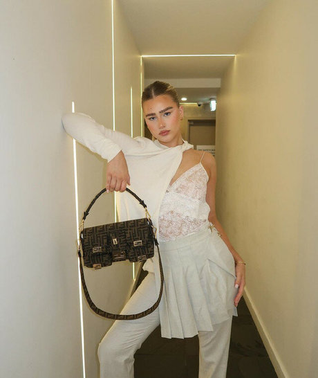 Sophadopha model art pic