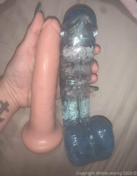 little red ivy sex model pic