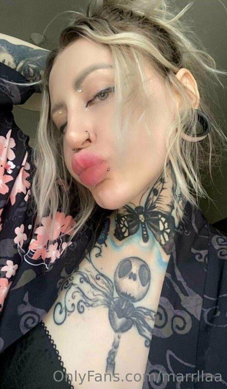 marrllaa pornstar adult photos