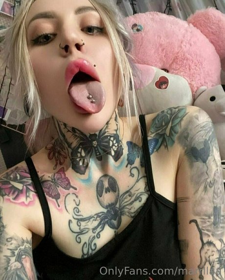 marrllaa model pornographic photos