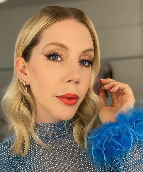 Katherine Ryan pretty actress galleries