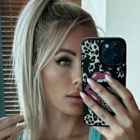 Roxyy Foxx star naked img