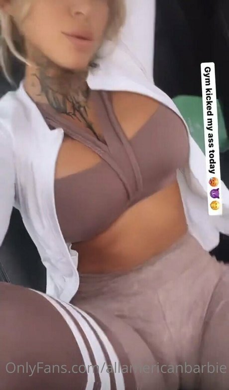 Christina Savoyy star top image