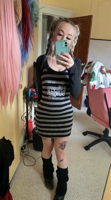 lilghoul nice actress pics