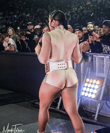 Bianca Belair nude star photo