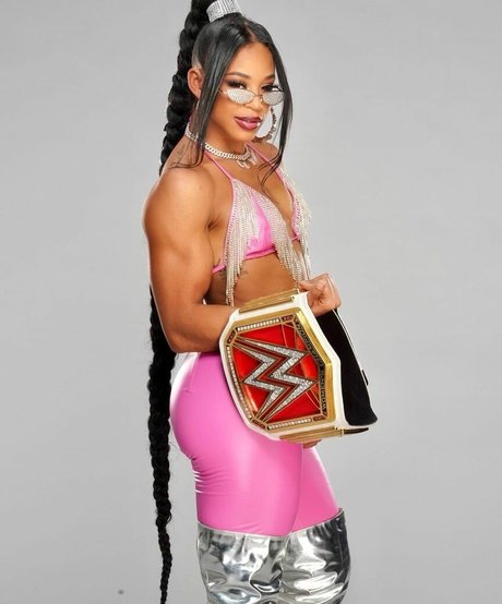 Bianca Belair perfect model pic
