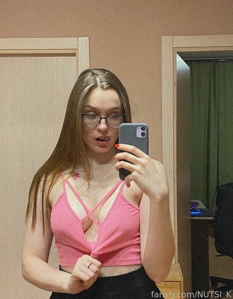 Nutsi star high quality pictures