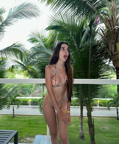 Nayi Martinez naked actress pics