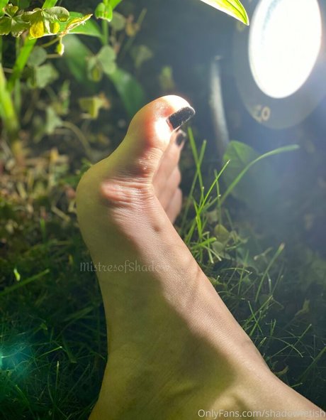 mistressofshadow model art pictures