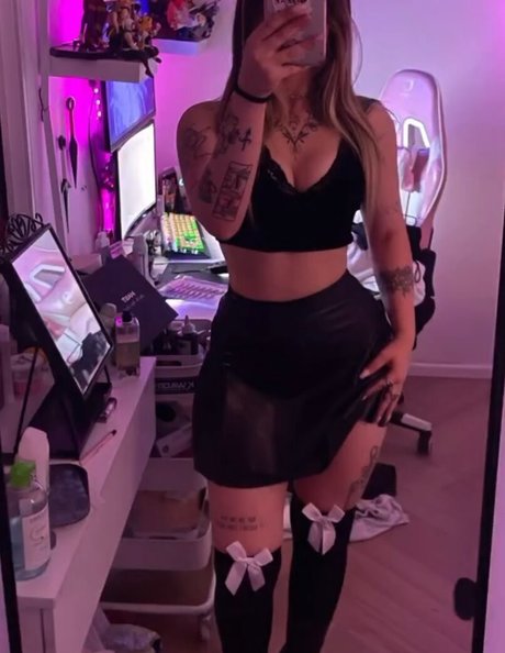 ravid azar nudes model images