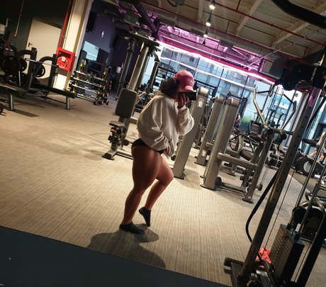 quadsqueeen free actress images