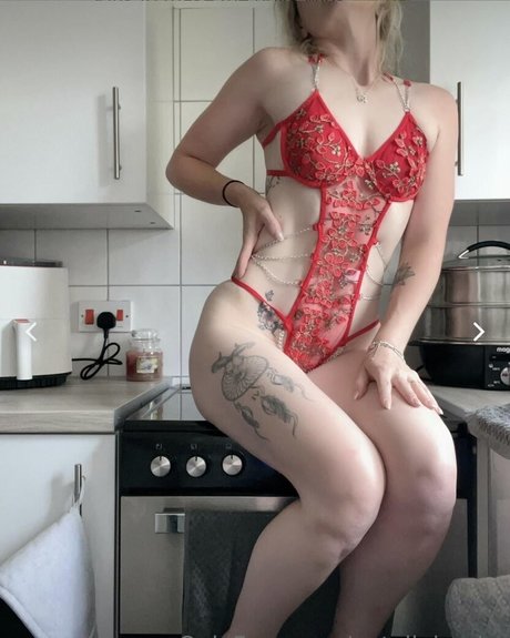 Natalie Hanby hd actress gallery